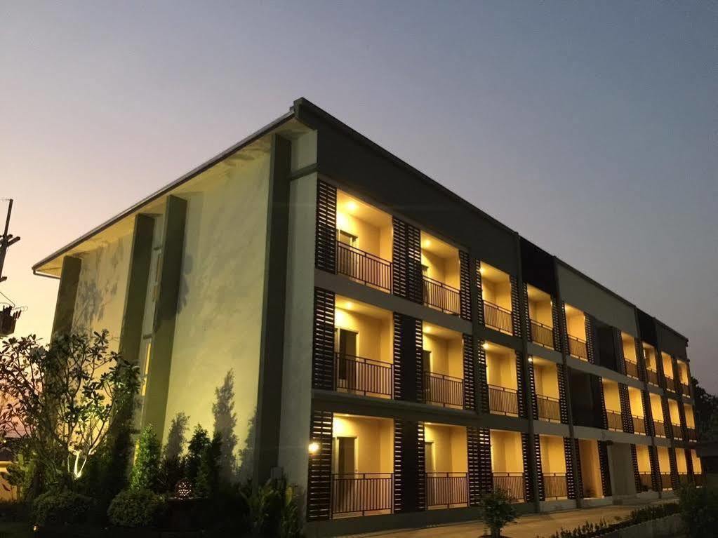 Oyo 306 Paradise Park Laemchabang Si Racha Eksteriør bilde